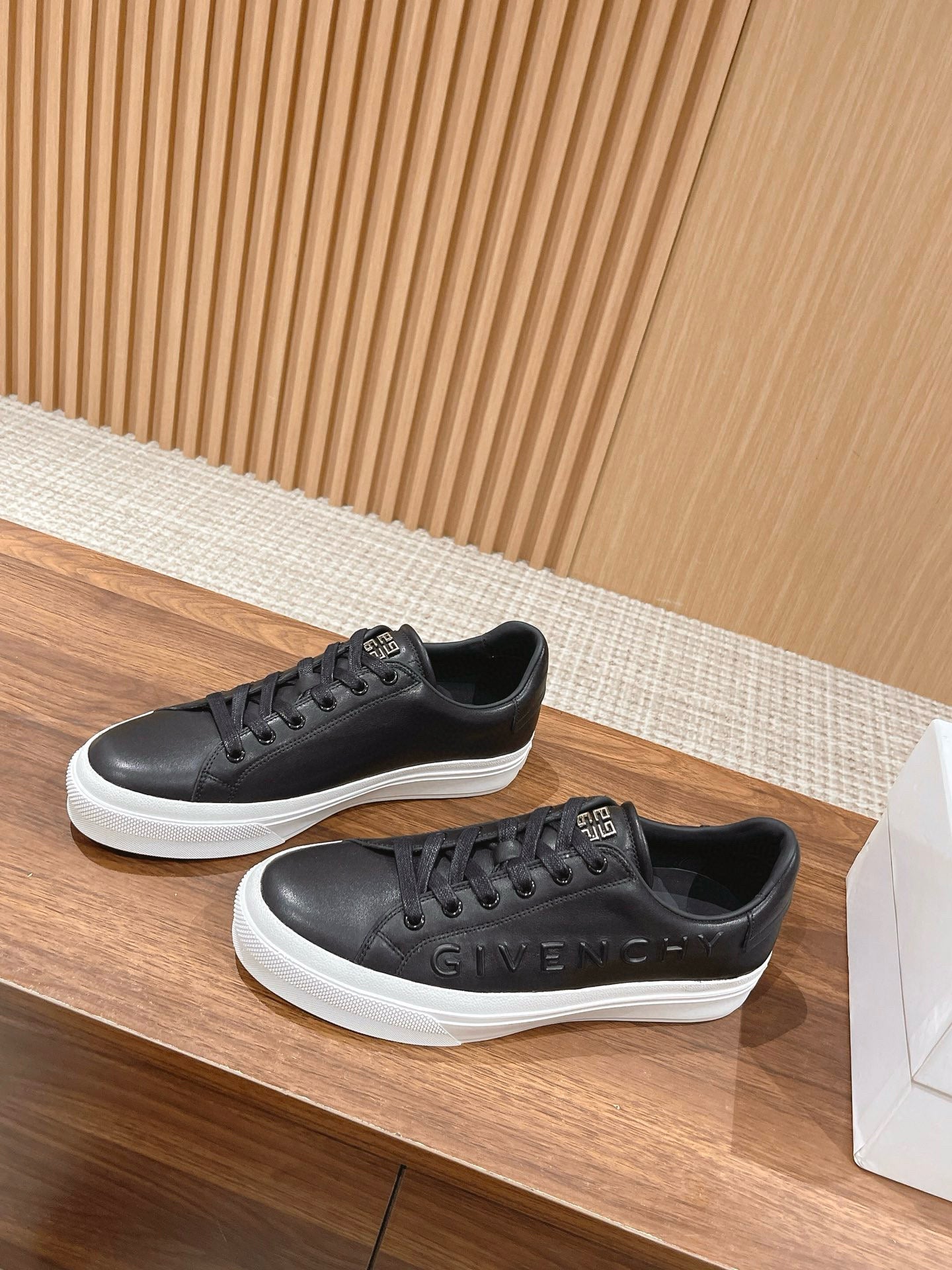 Givenchy Sneakers