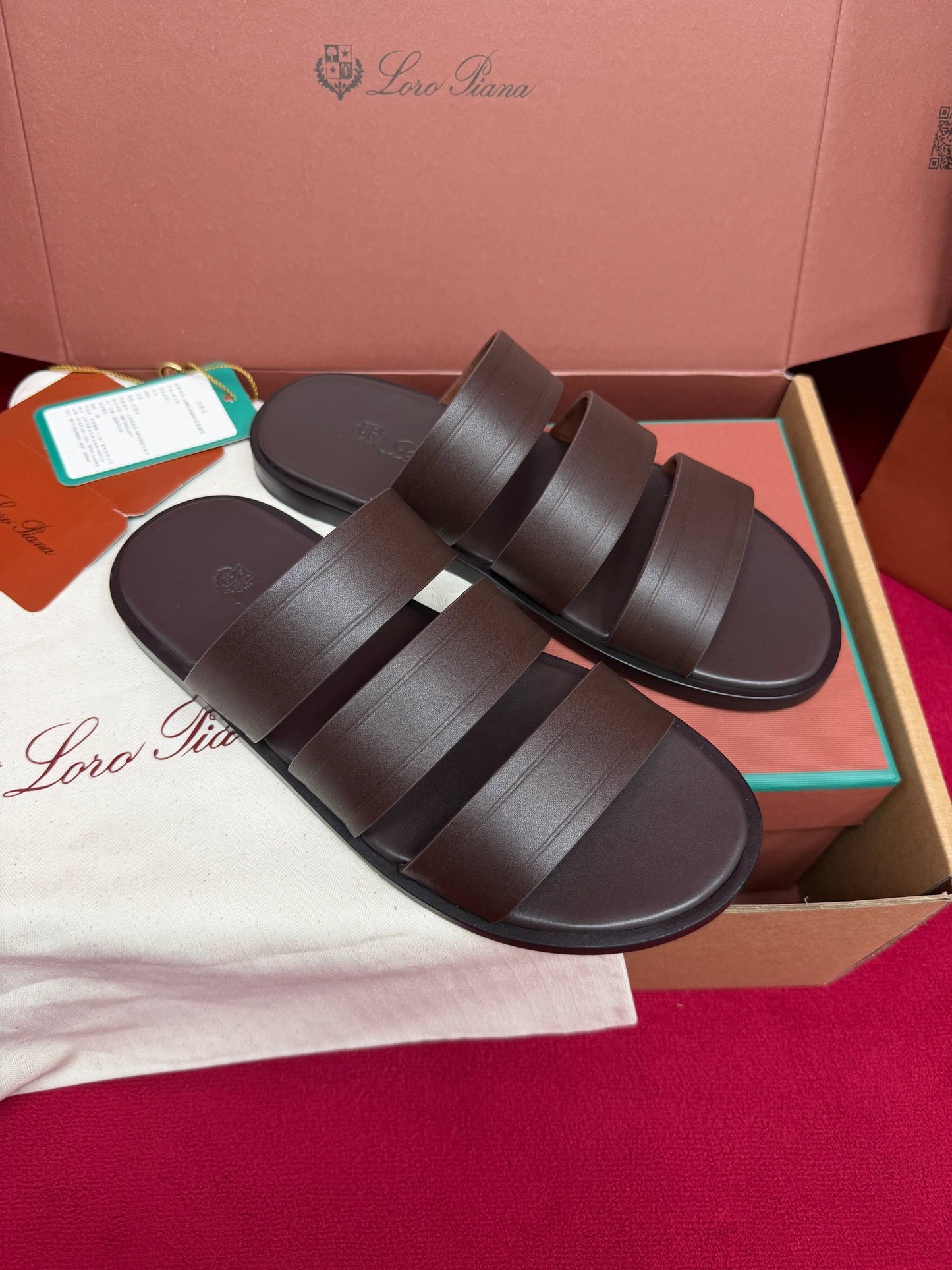 LP Sandals