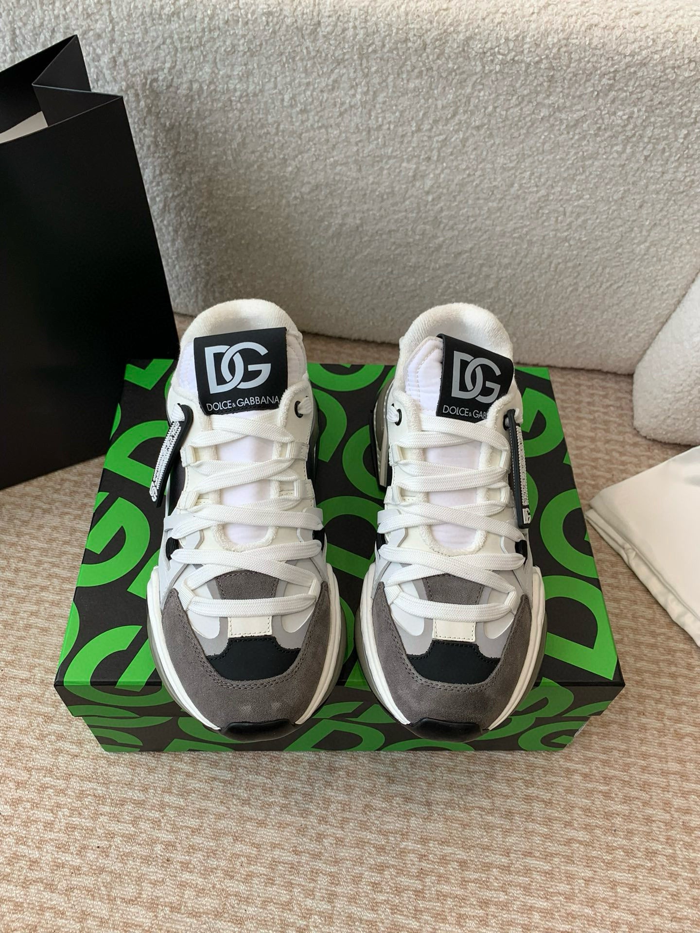 DG Sneakers