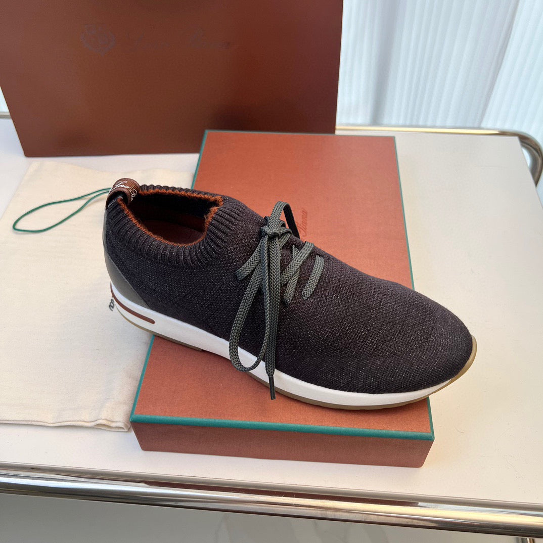 LP Sneakers