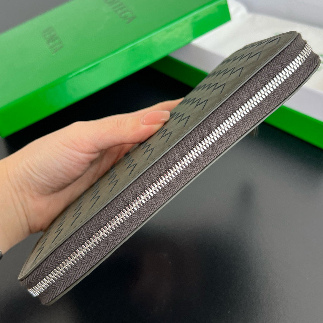 Bottega Veneta Long Zipped Wallet