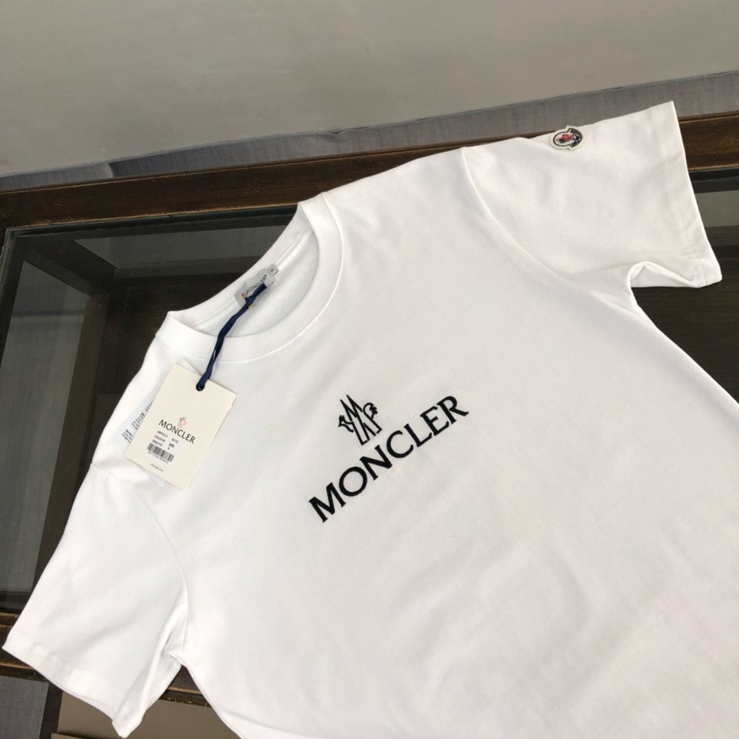 Moncler T-shirt