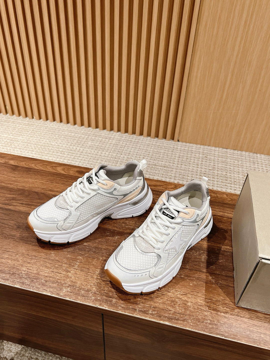 Golden Goose Sneaker