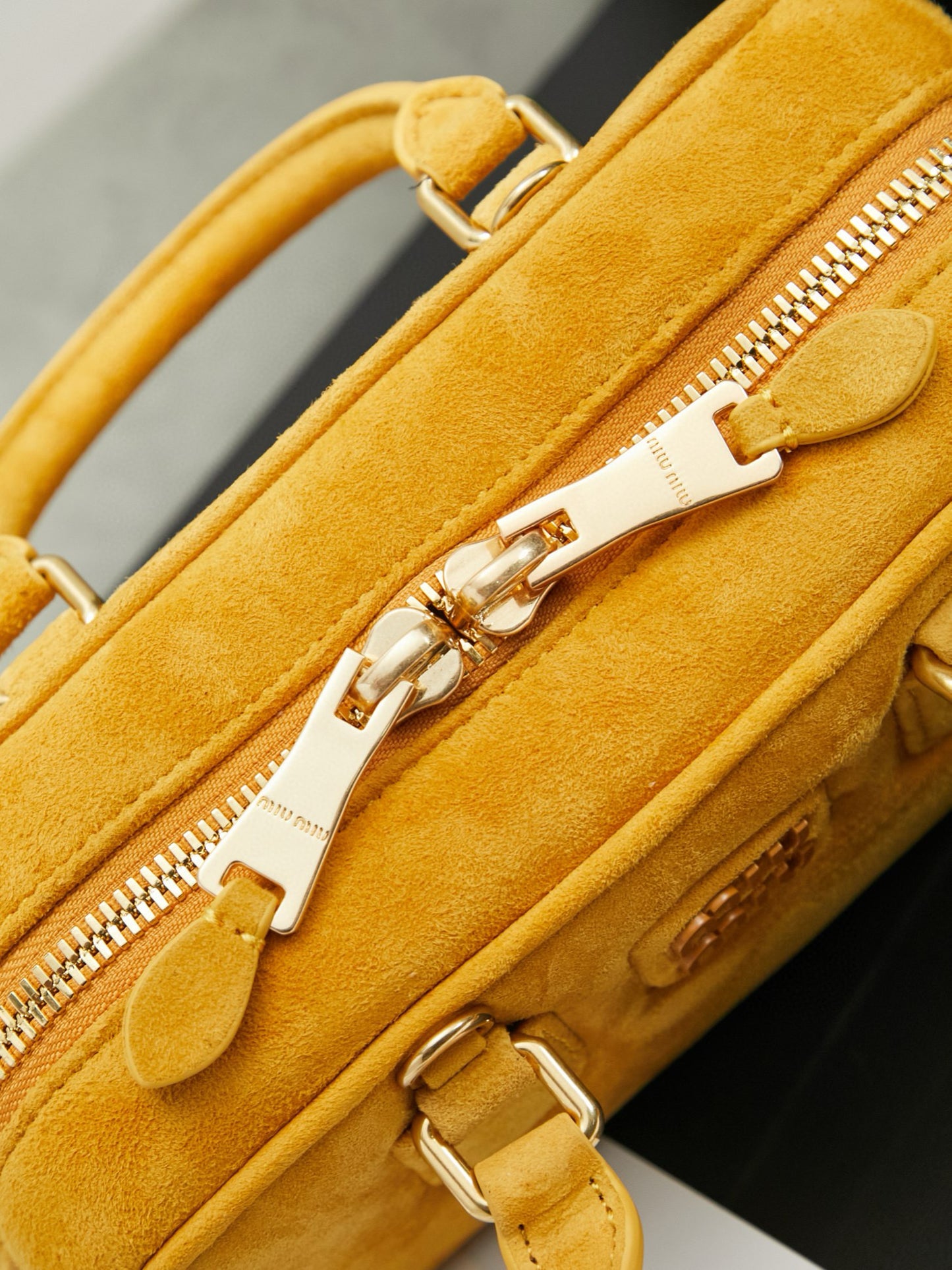 Miu Miu Bowling Bag 22x10.5x7.5cm
