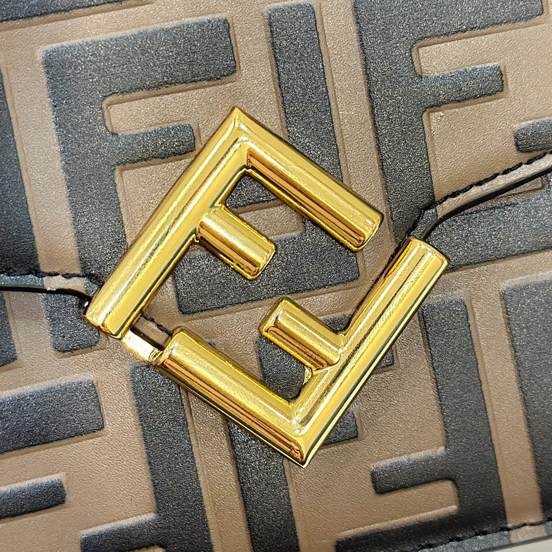 Fendi Wallet On Chain Baguette
