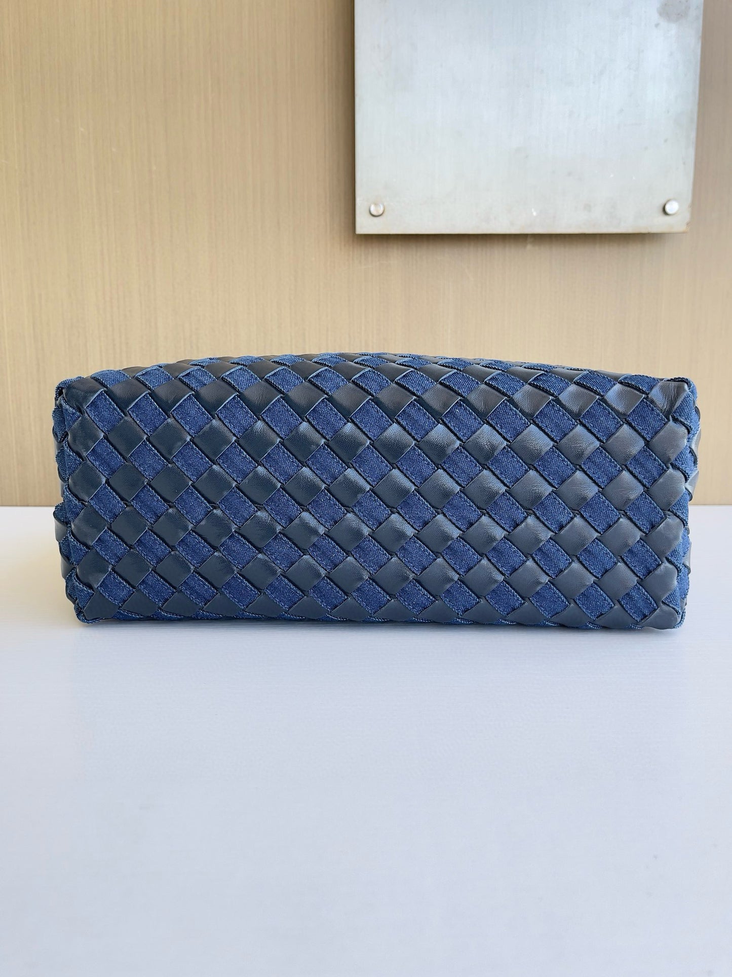 BV Andiamo Handbag