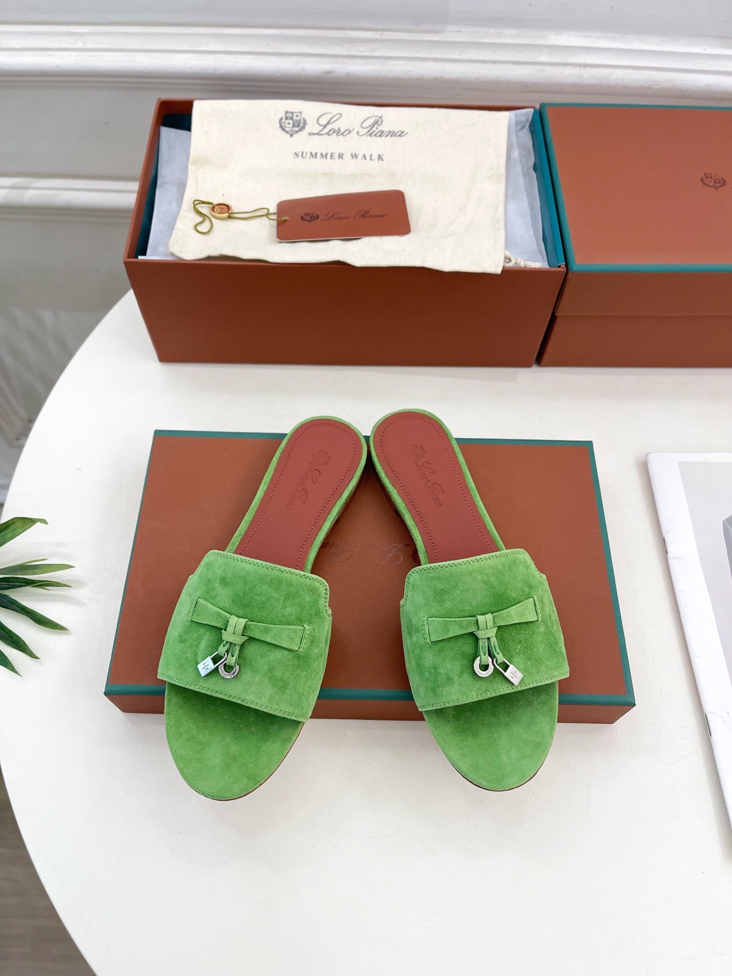 LP Sandals