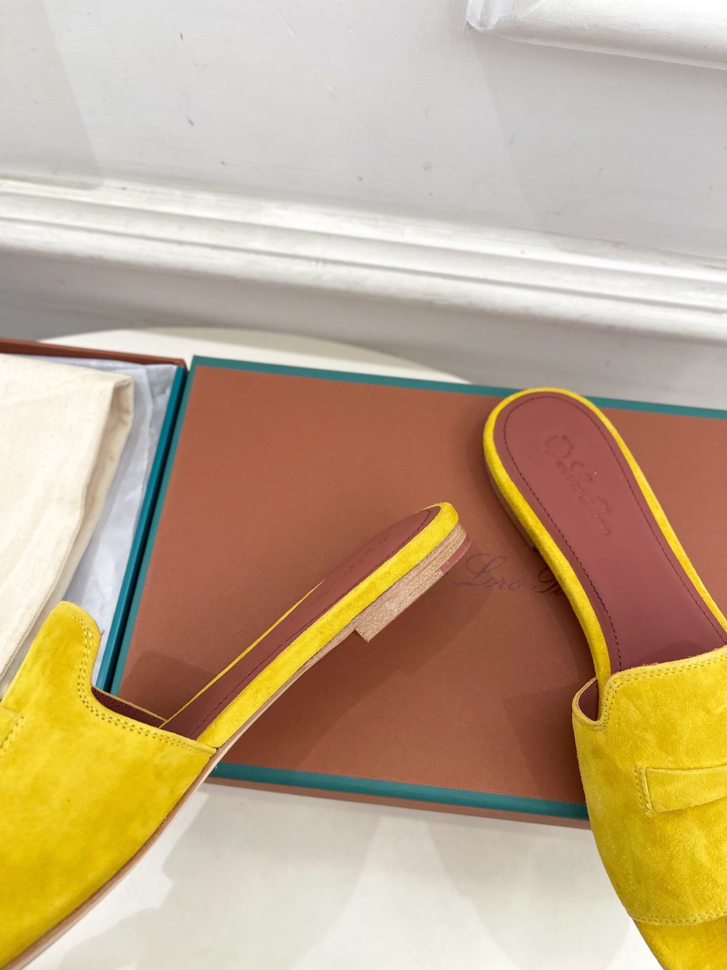 LP Sandals