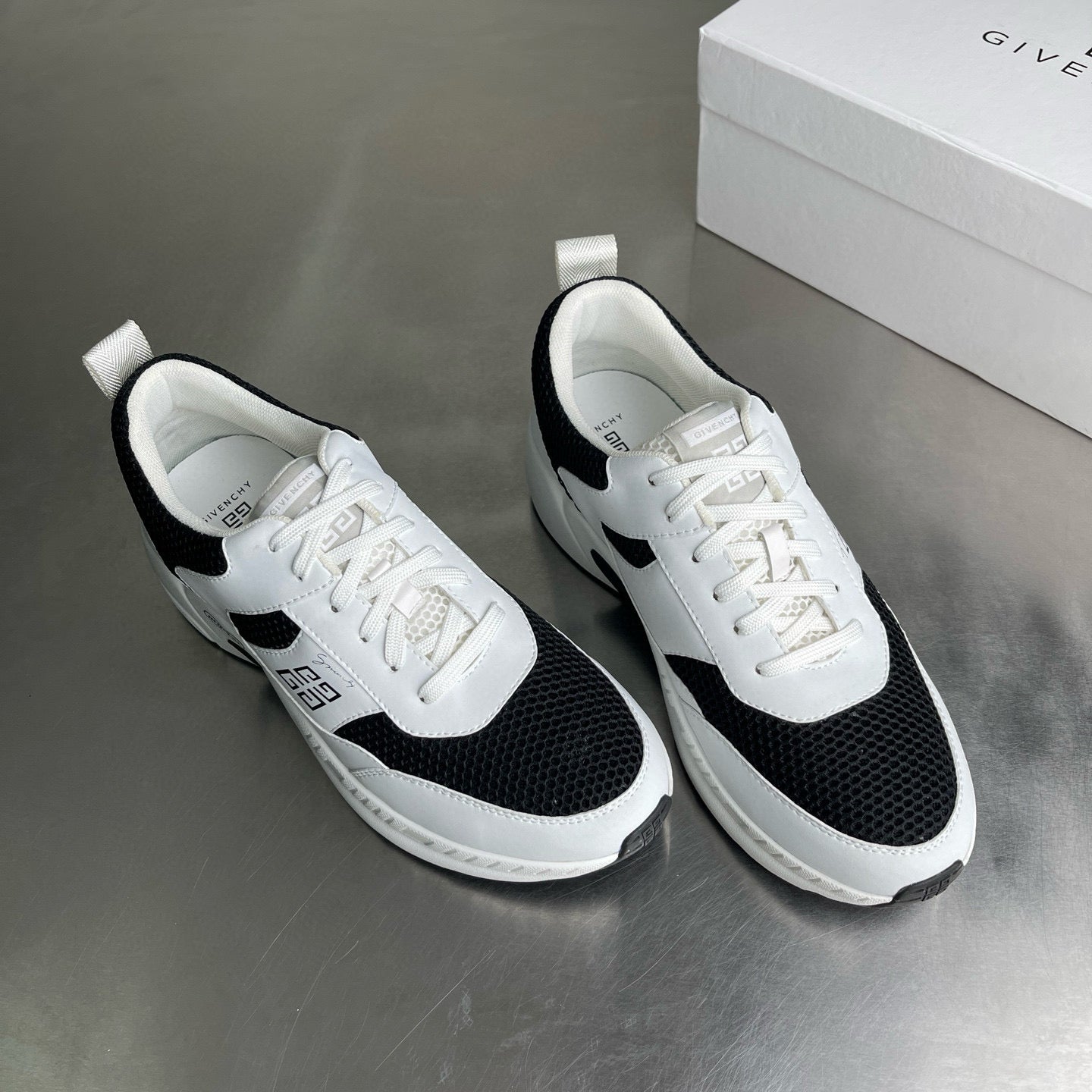 Givenchy Sneakers