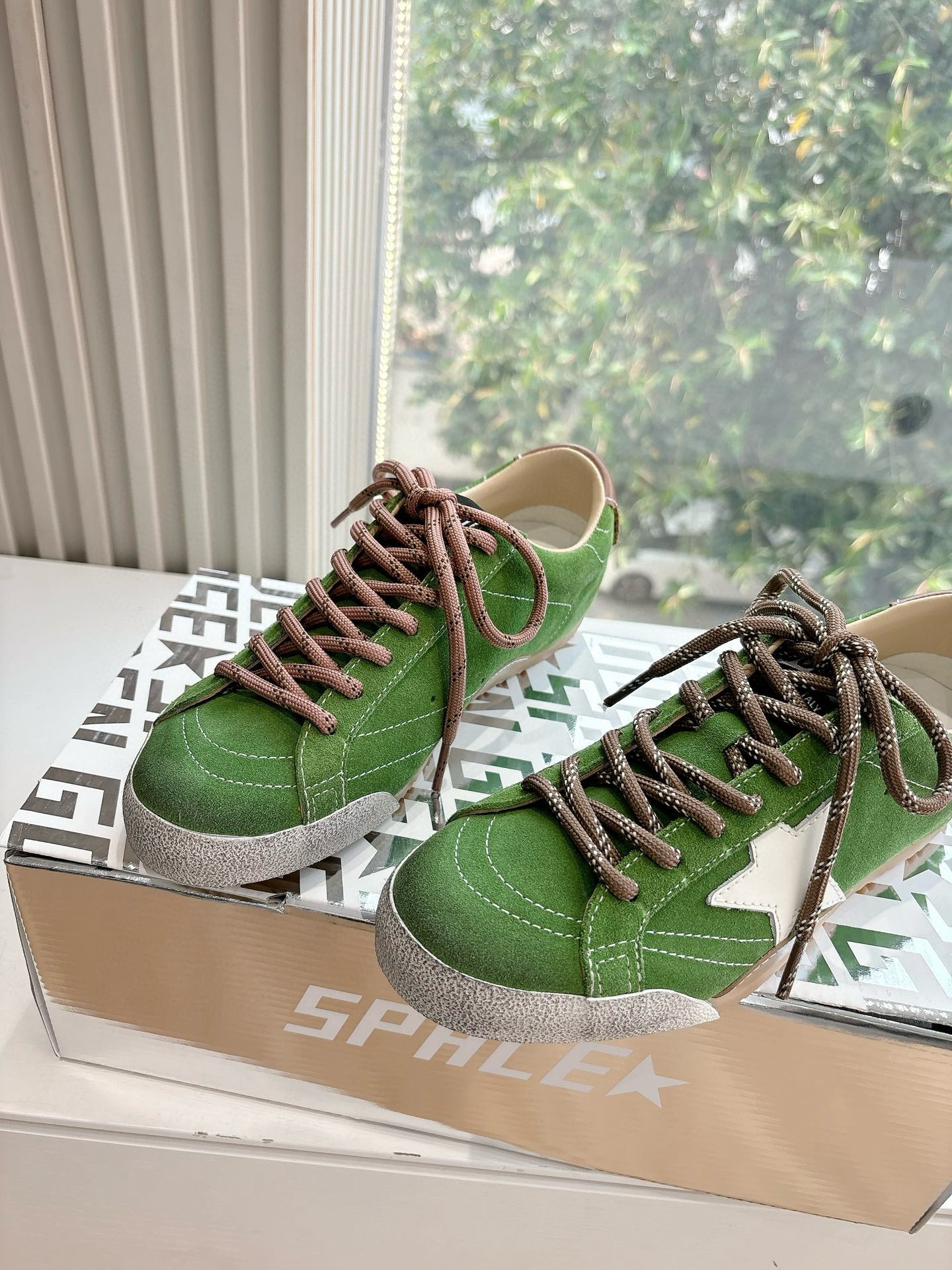 Golden Goose Sneaker