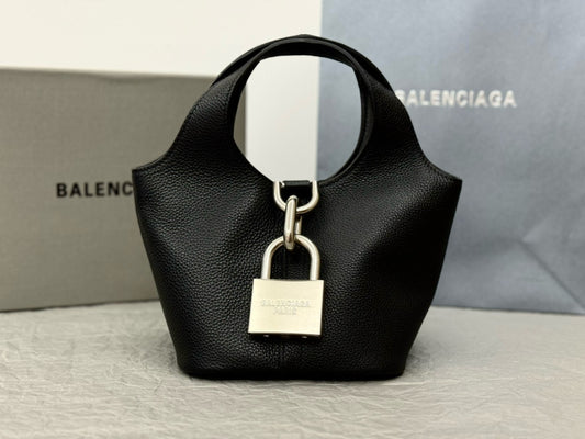 BLCG Locker Hobo Bag(23x24x9.9cm)