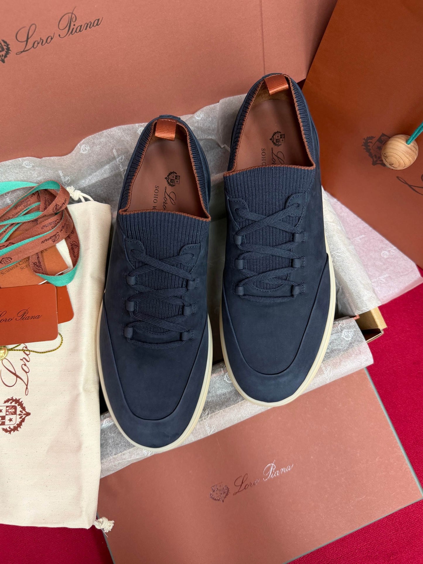 LP Sneaker