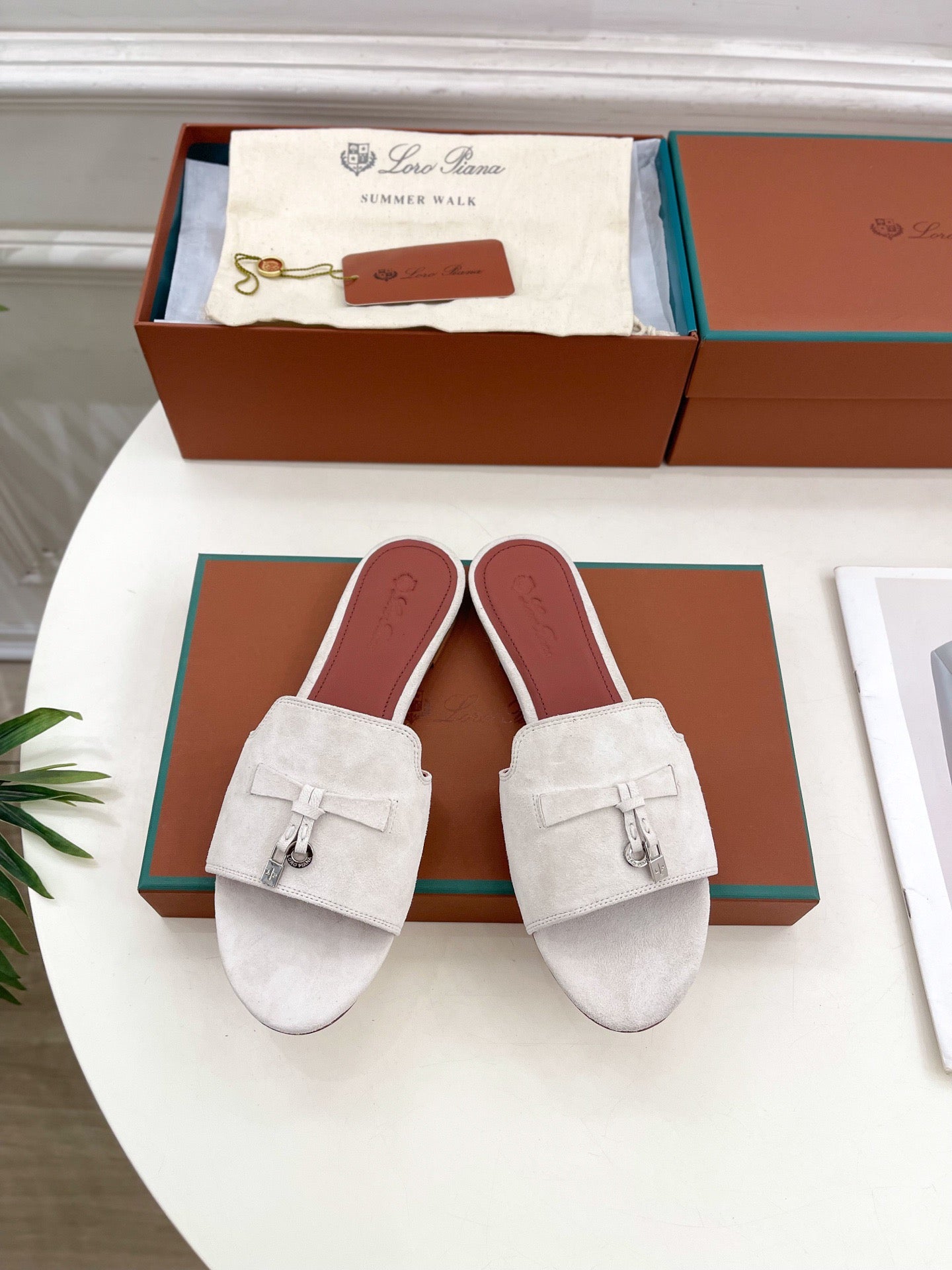 LP Sandals