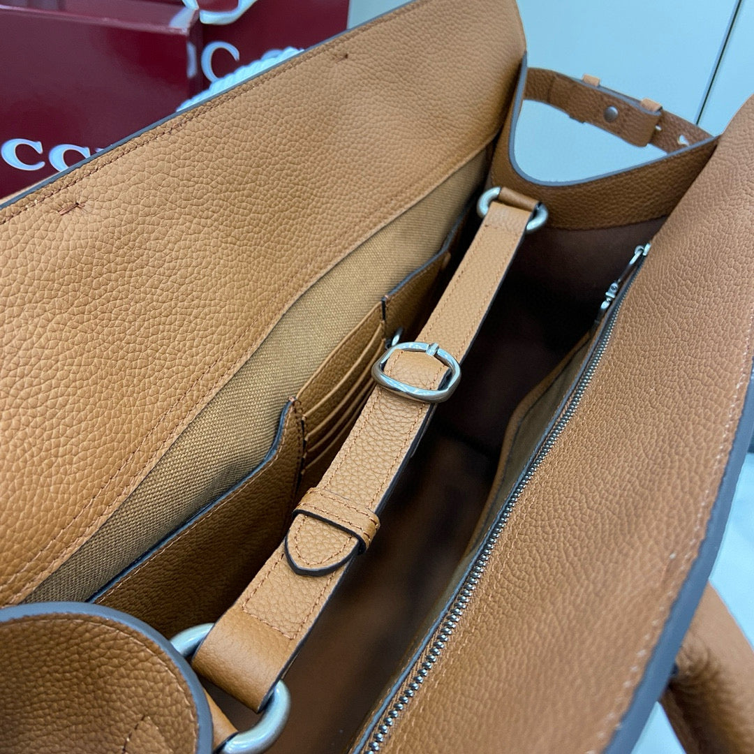 GC Jackie Tote