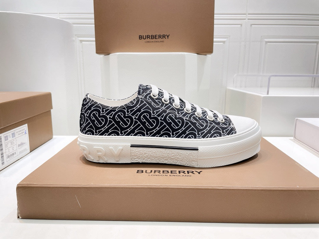 Burberry Sneakers