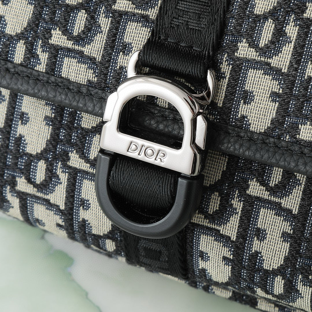 Dior 8 Oblique Belt Bag