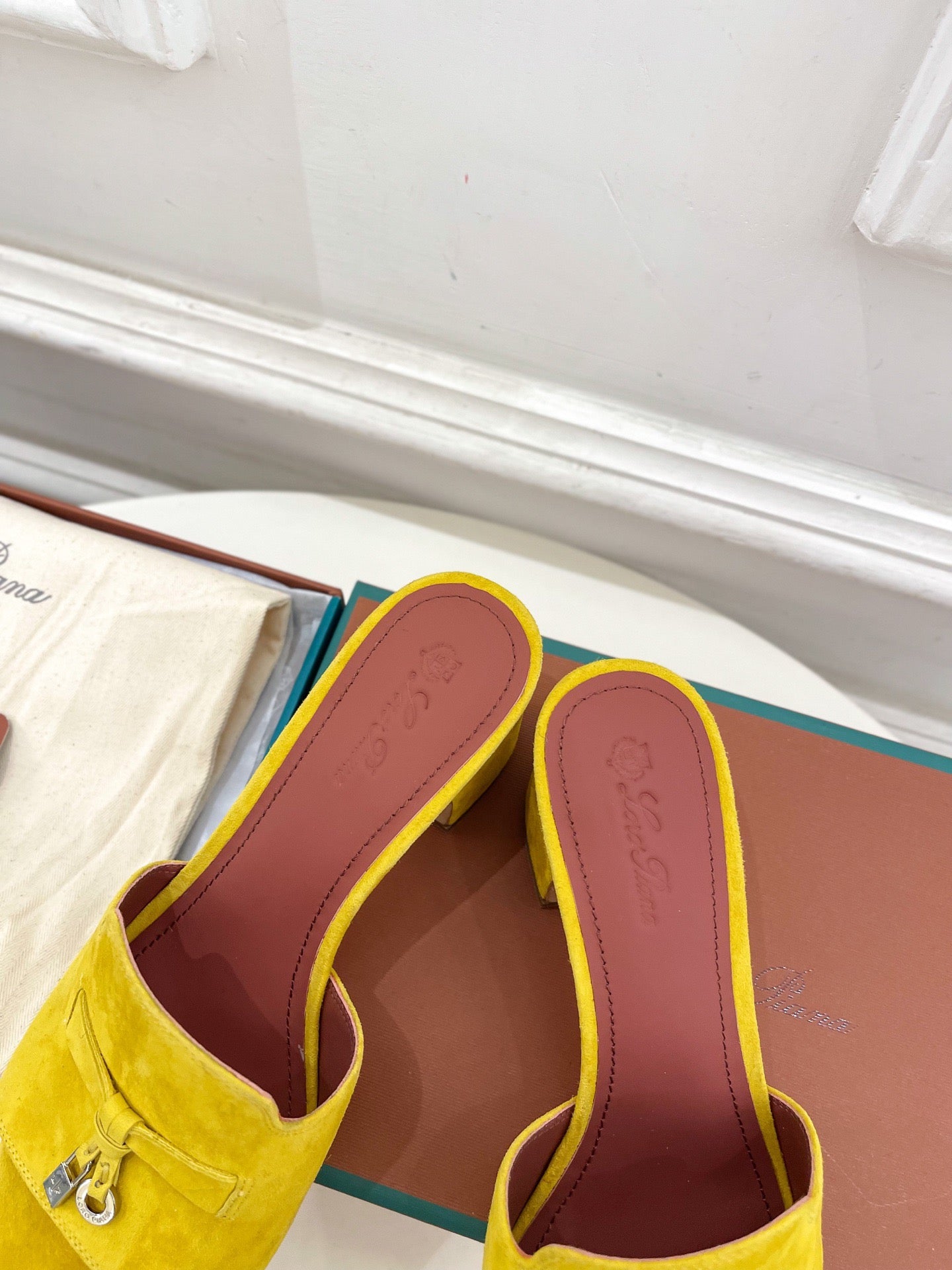 LP Sandals