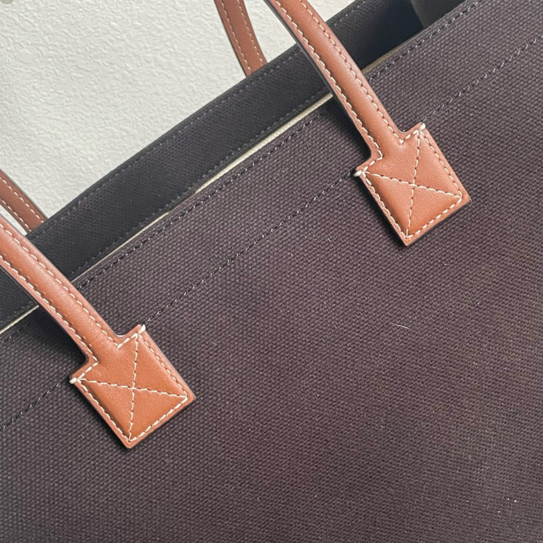 Burberry Freya Tote Bag