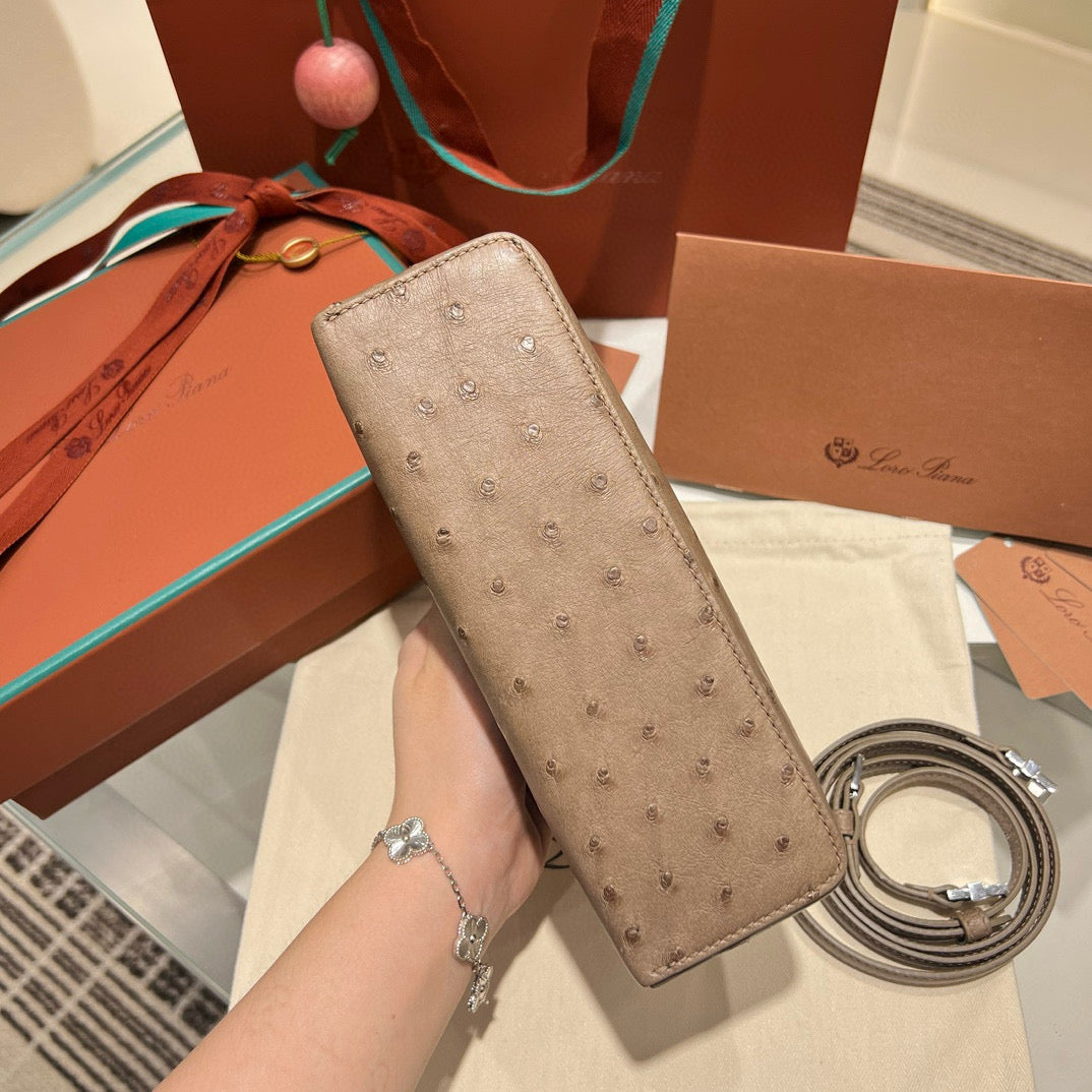 Loro Piana 19 Bag 19x7x12cm