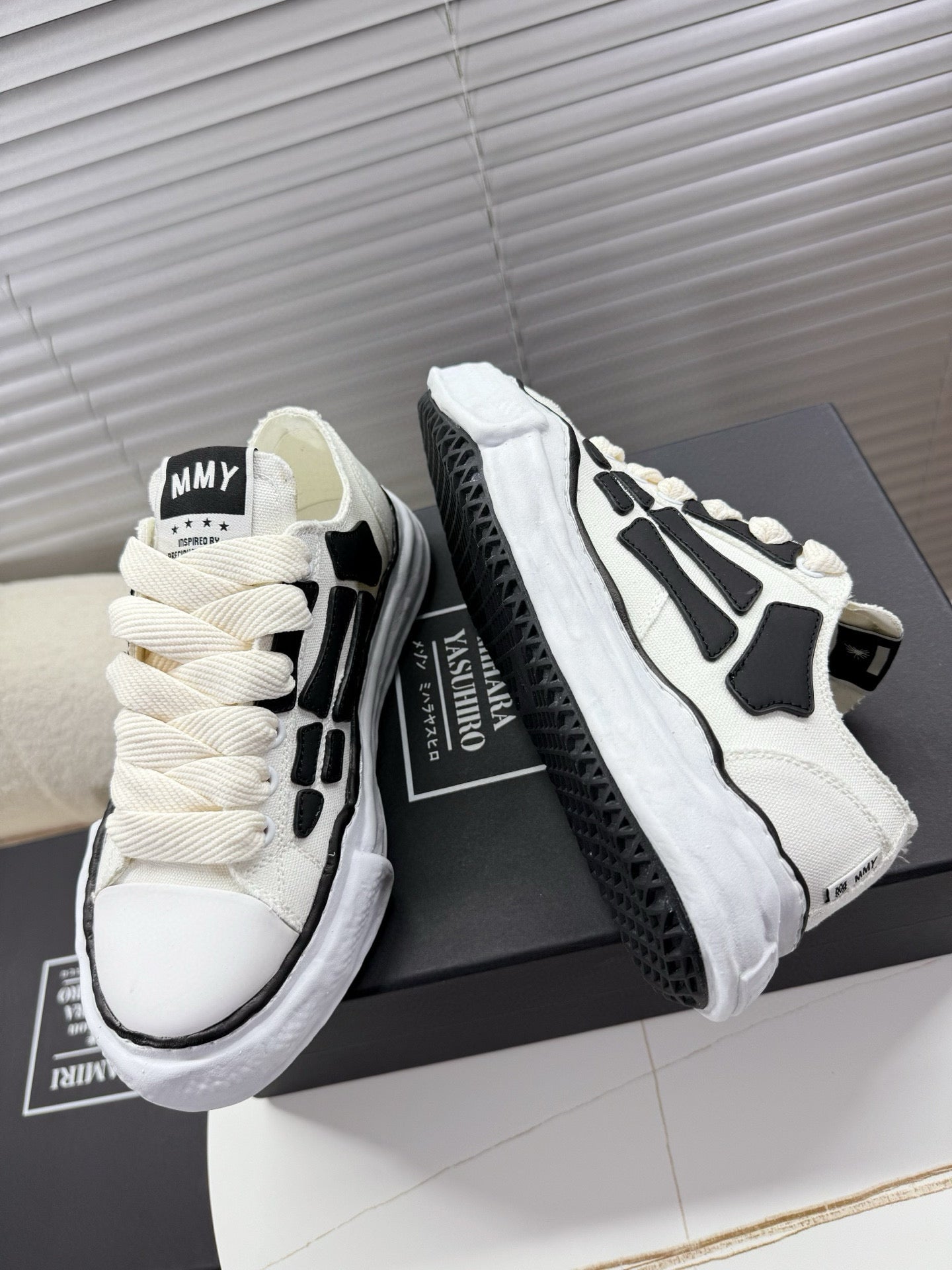 Amiri Sneakers