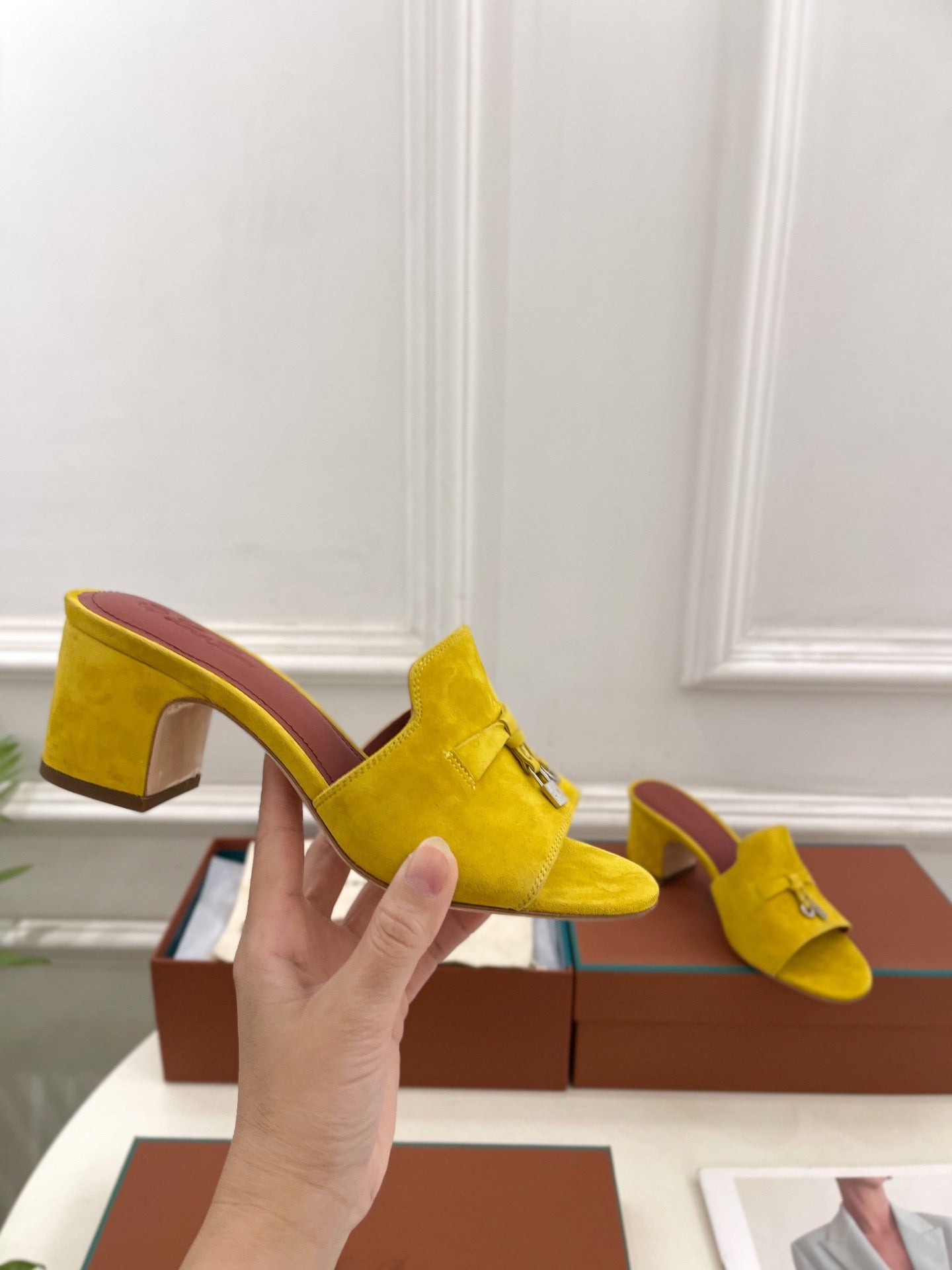 LP Sandals