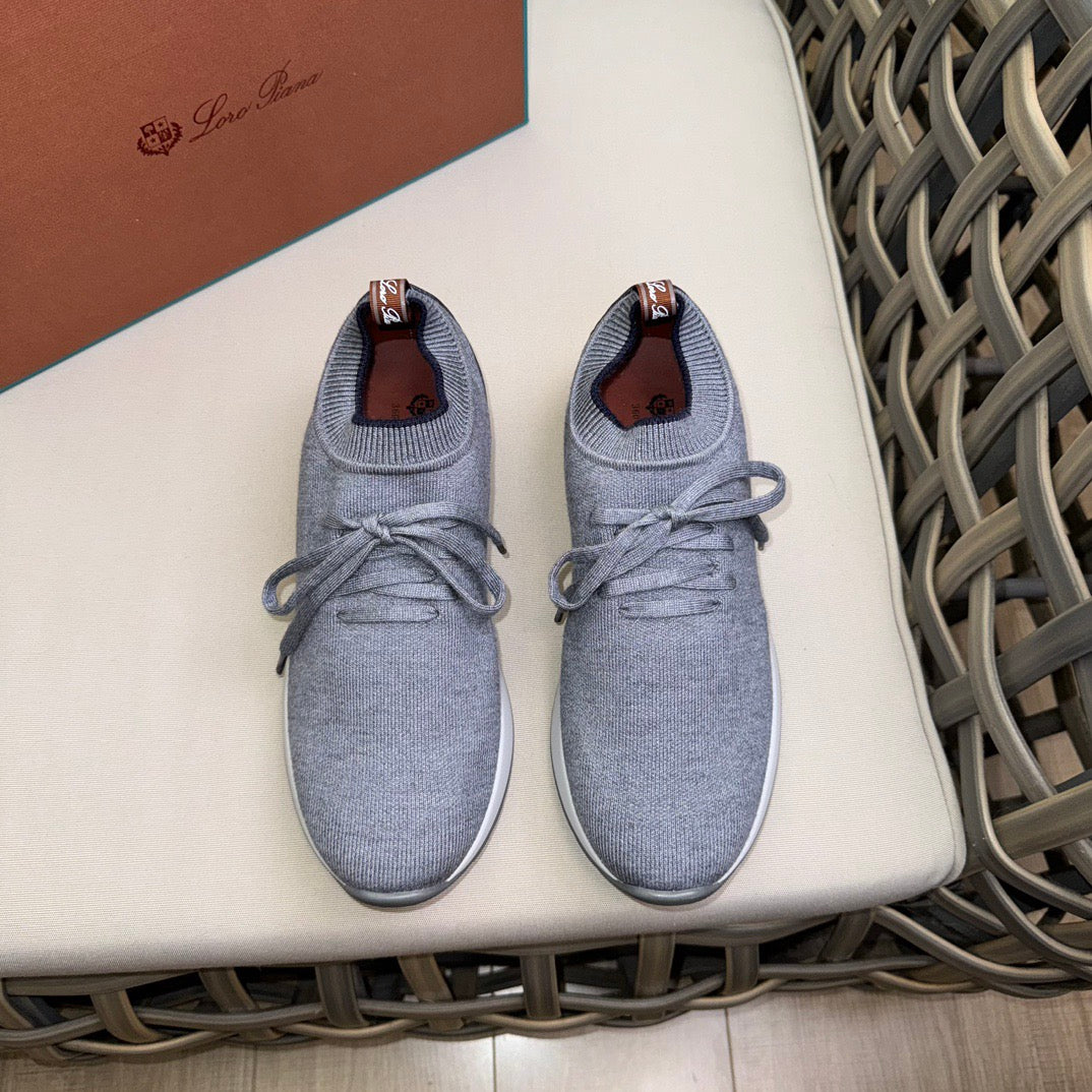 LP Sneakers