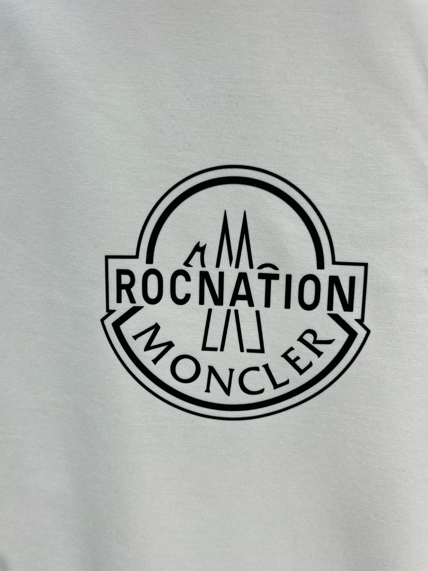 Moncler T-shirt