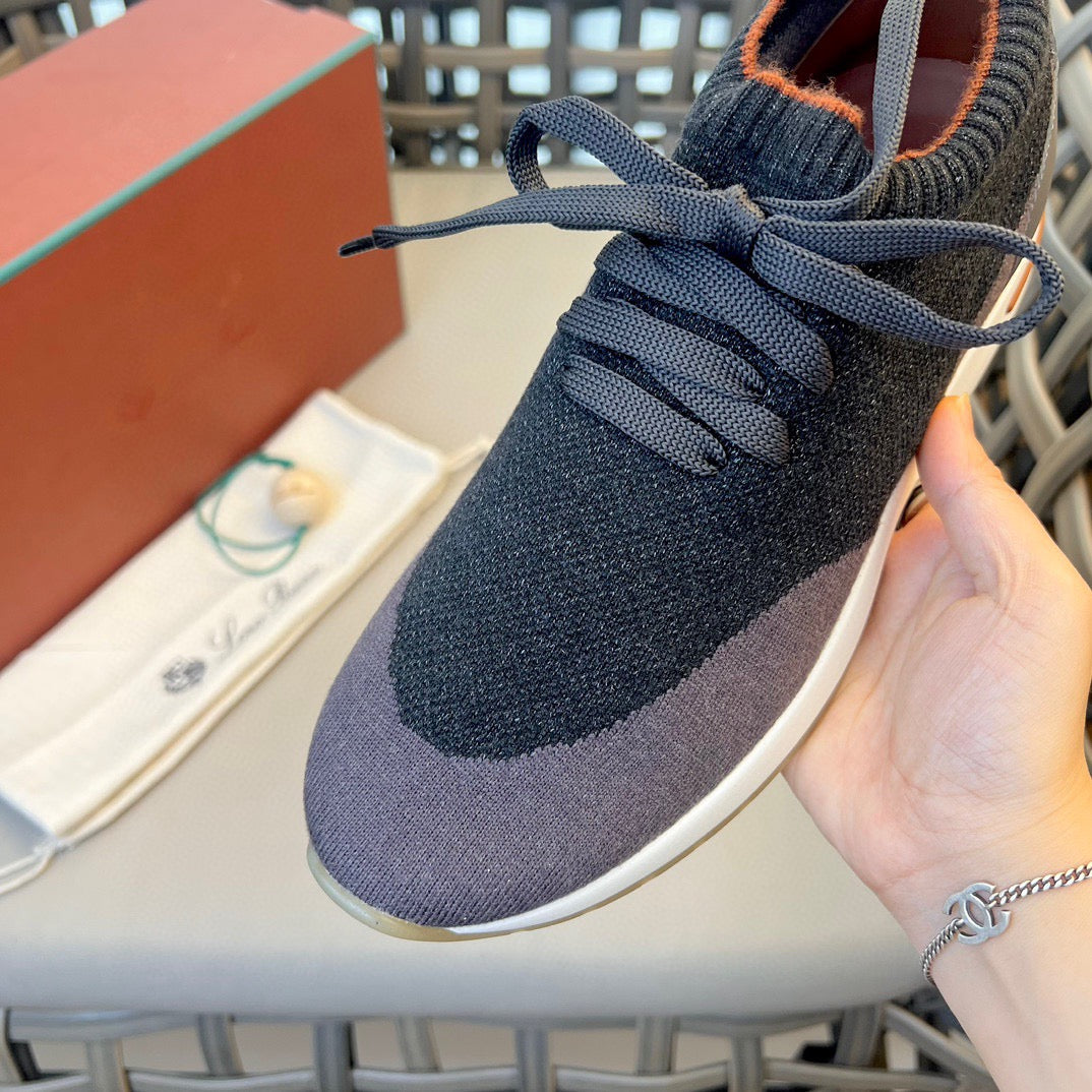 LP Sneakers