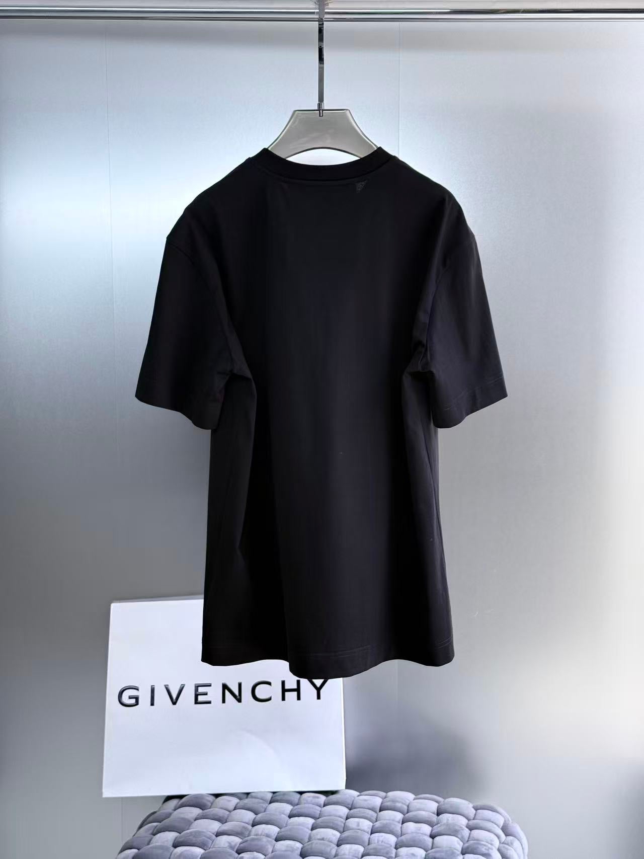 Givenchy T-Shirt