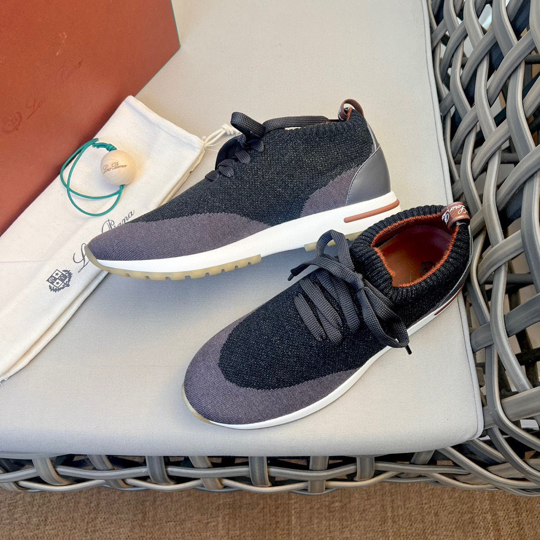 LP Sneakers