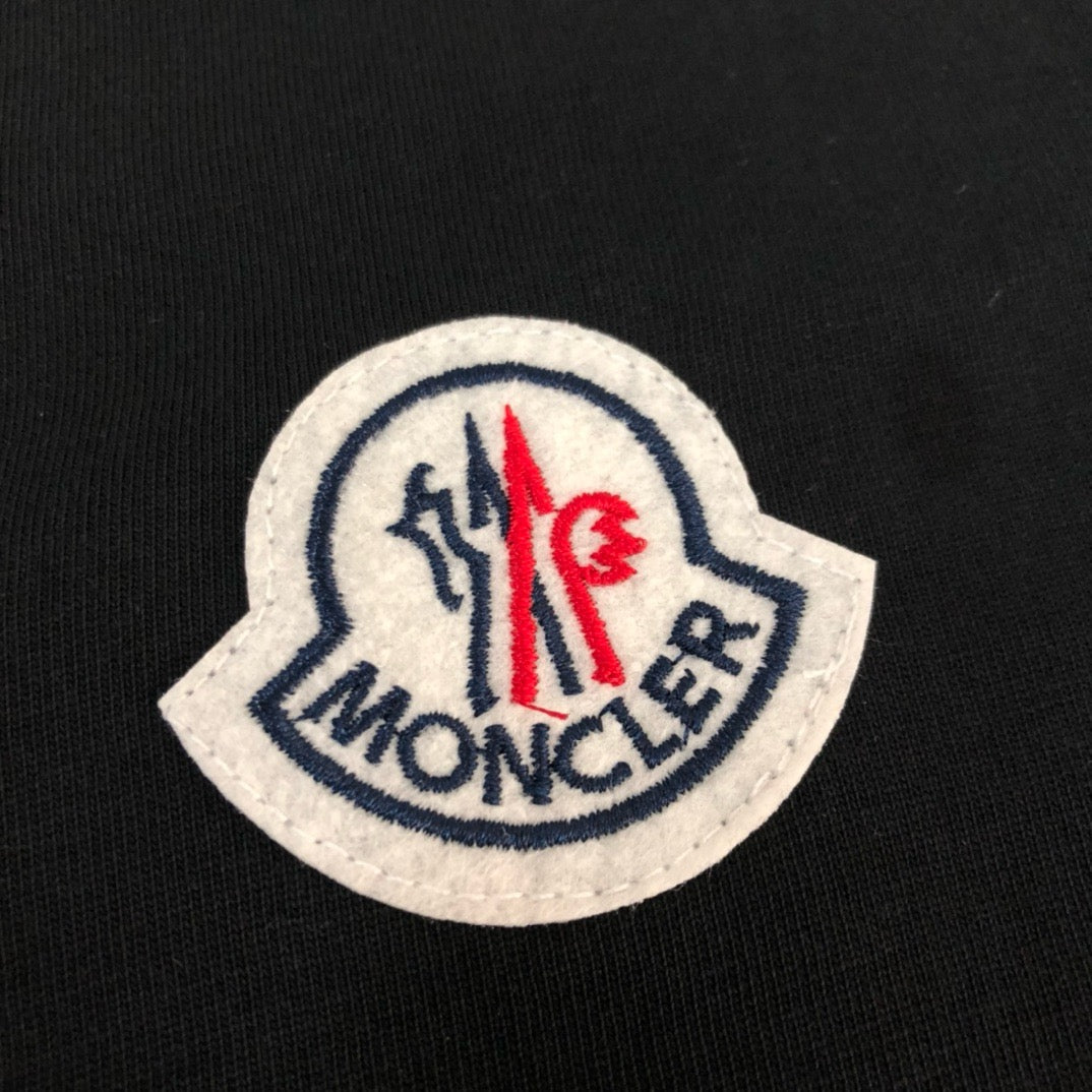 Moncler T-shirt