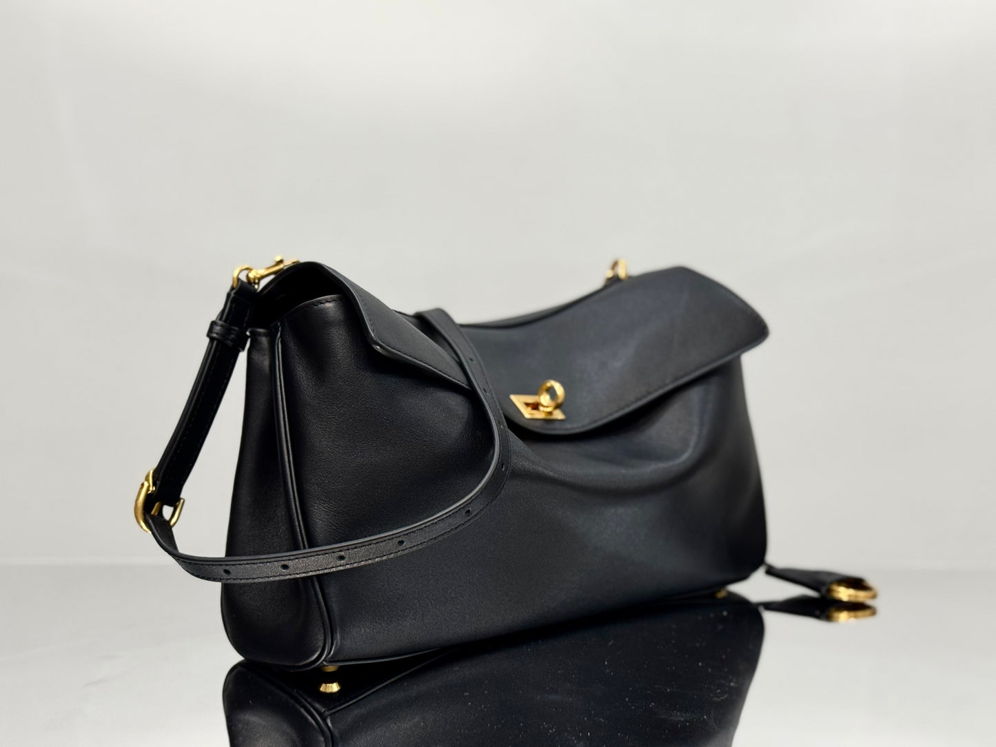 BLCG Medium Leather Rodeo Handbag(32x6.5x20cm)