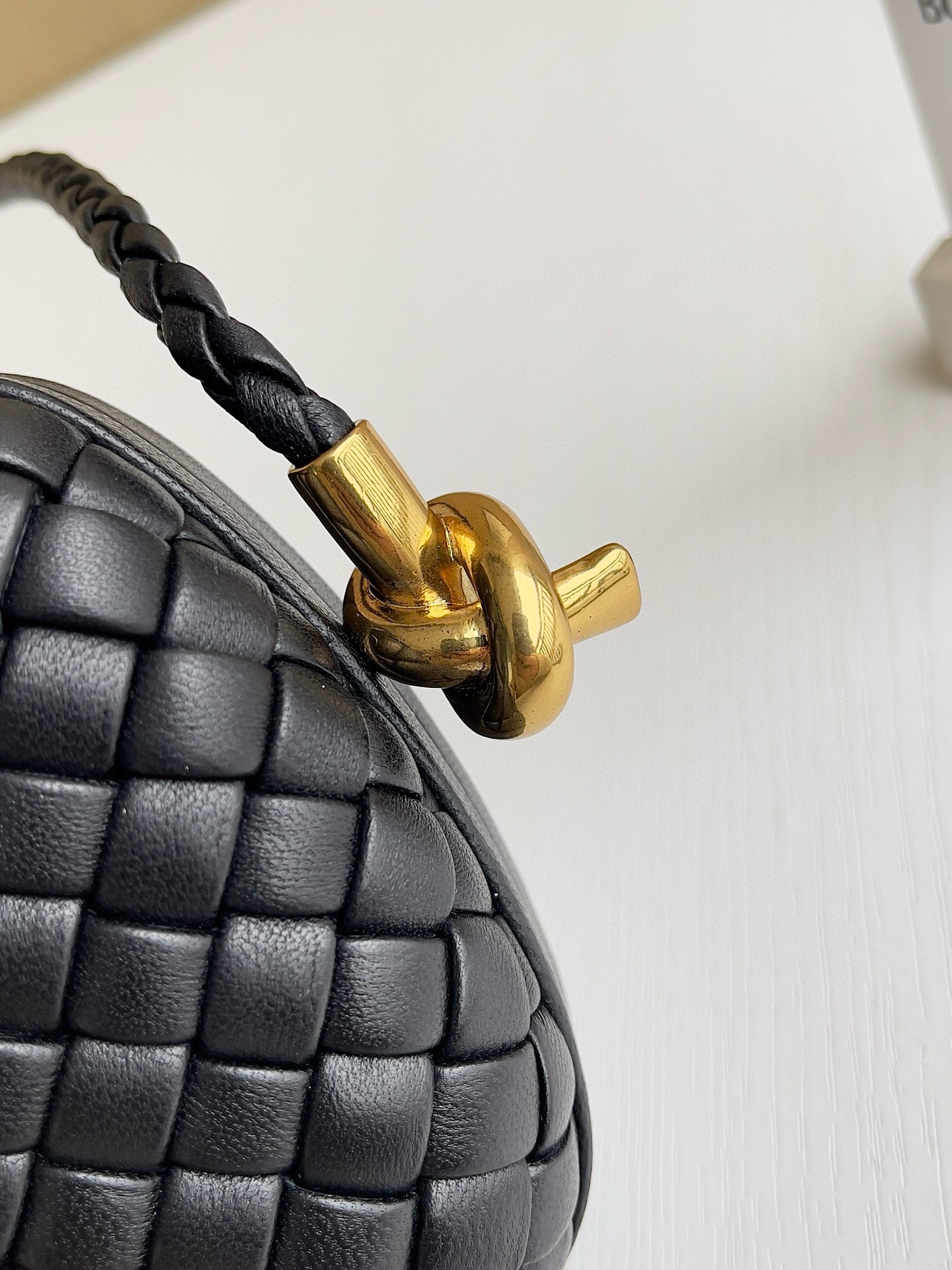 BV Knot Foulard Intrecciato Shoulder Bag