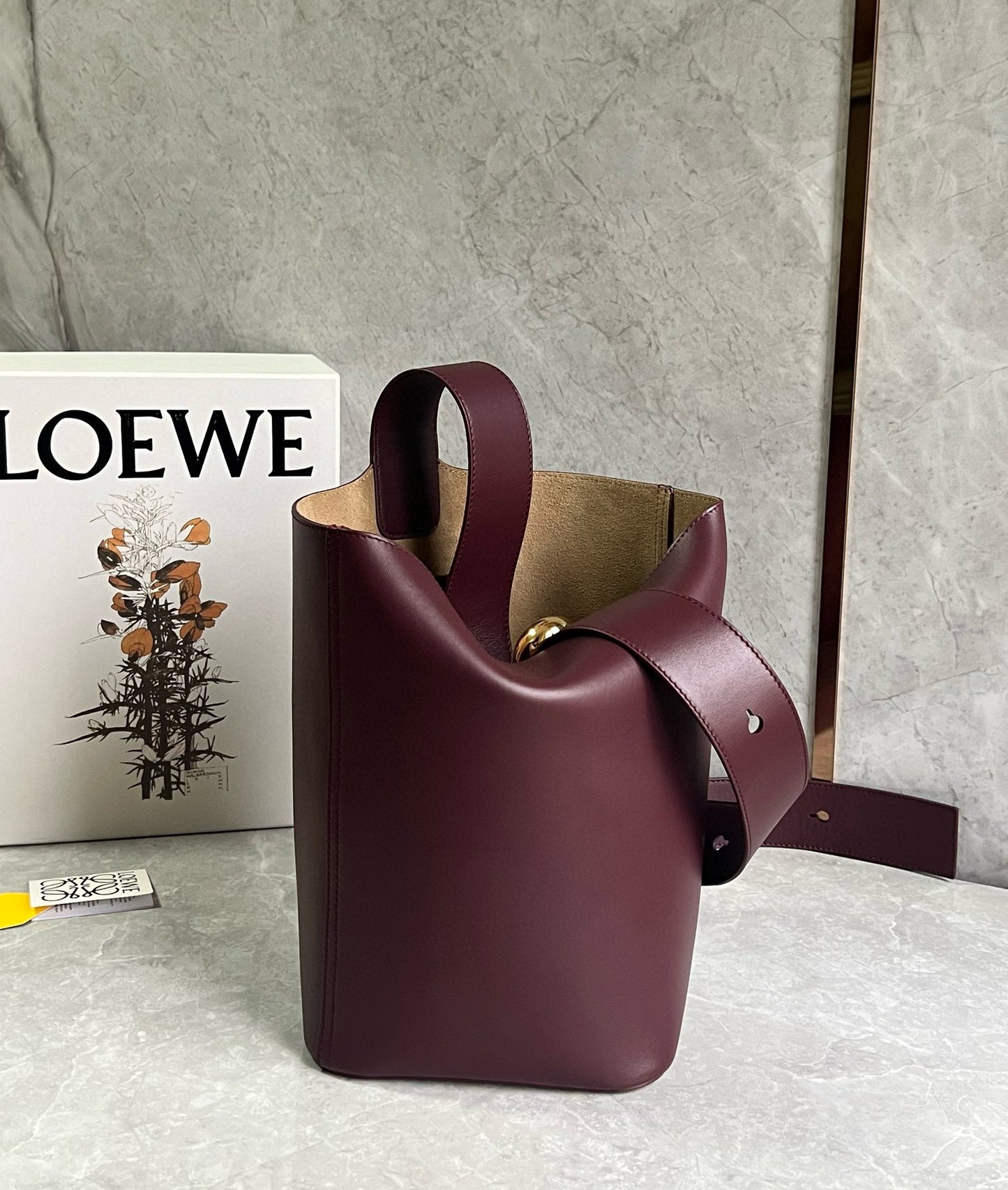 Loewe Pebble Bucket Bag(24.5x23.5x28cm)