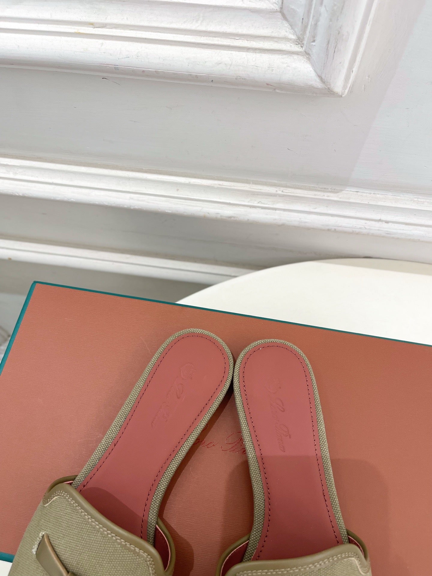 LP Sandals