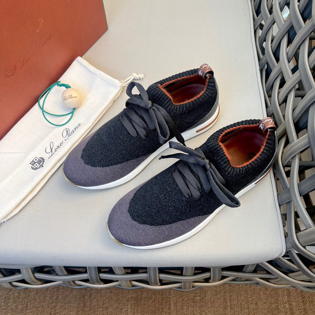 LP Sneakers
