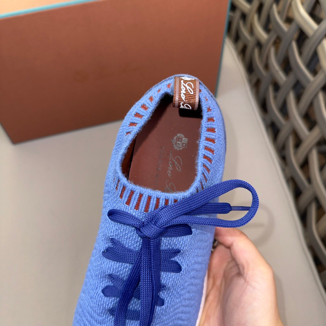 LP Sneakers
