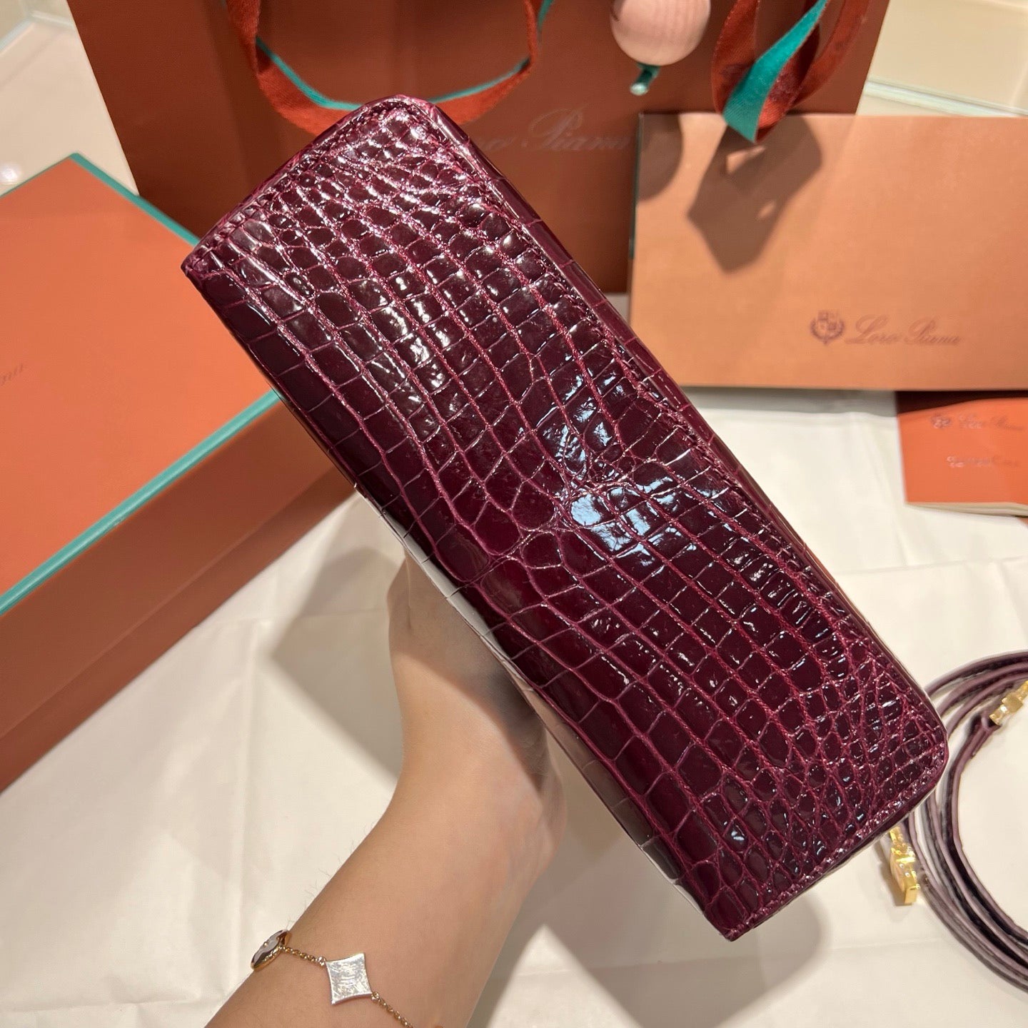 LP Extra Pocket L19 Handbag