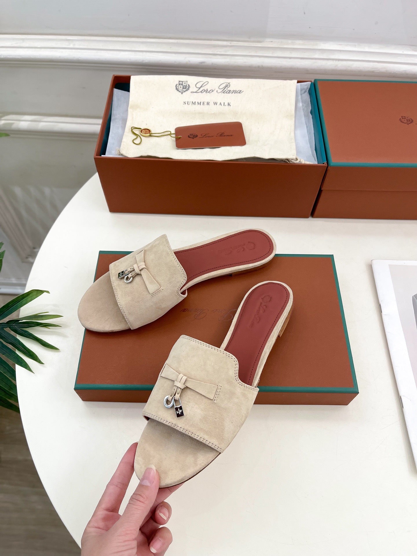 LP Sandals