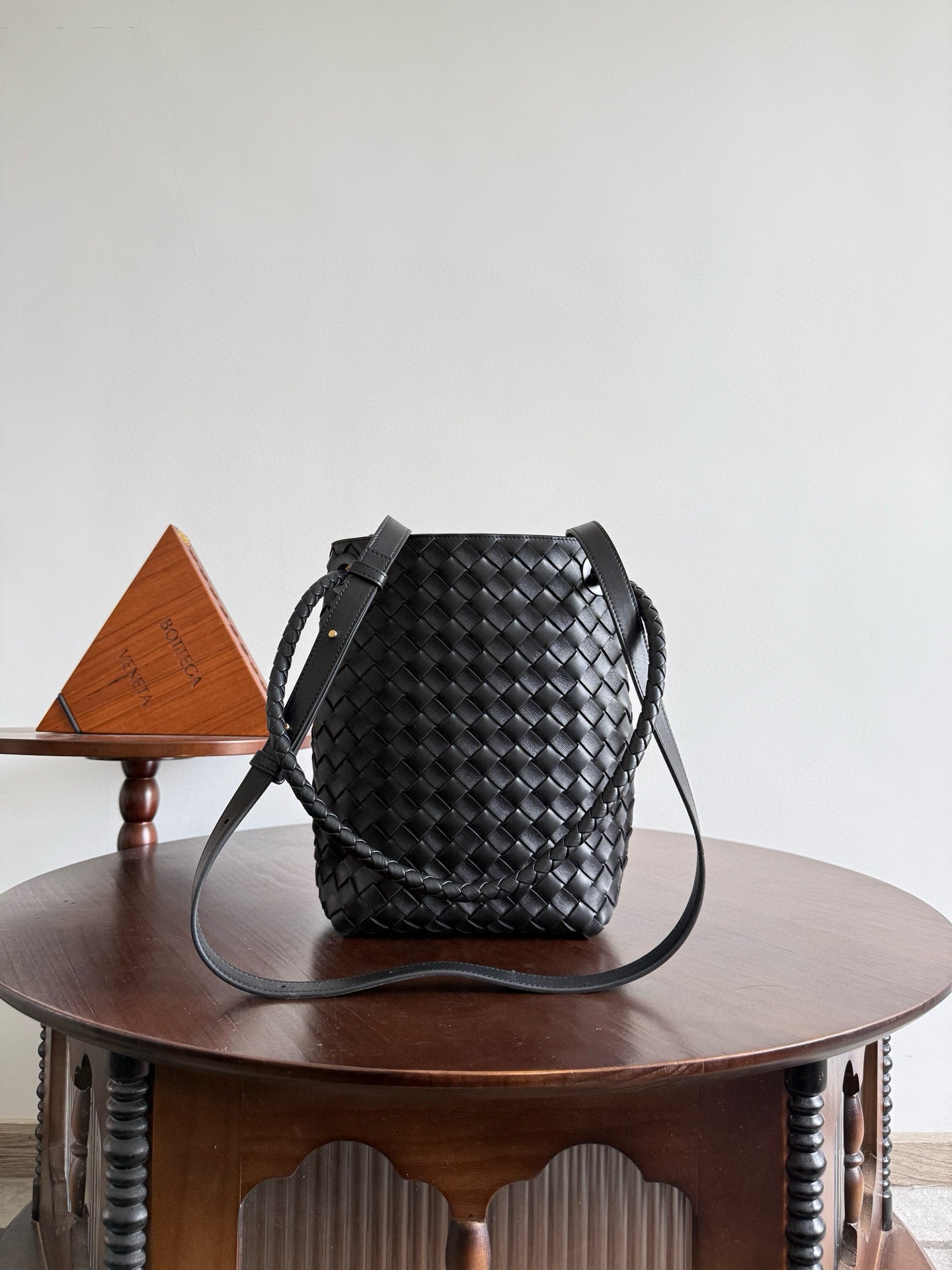 Bottega Veneta Andiamo Bucket