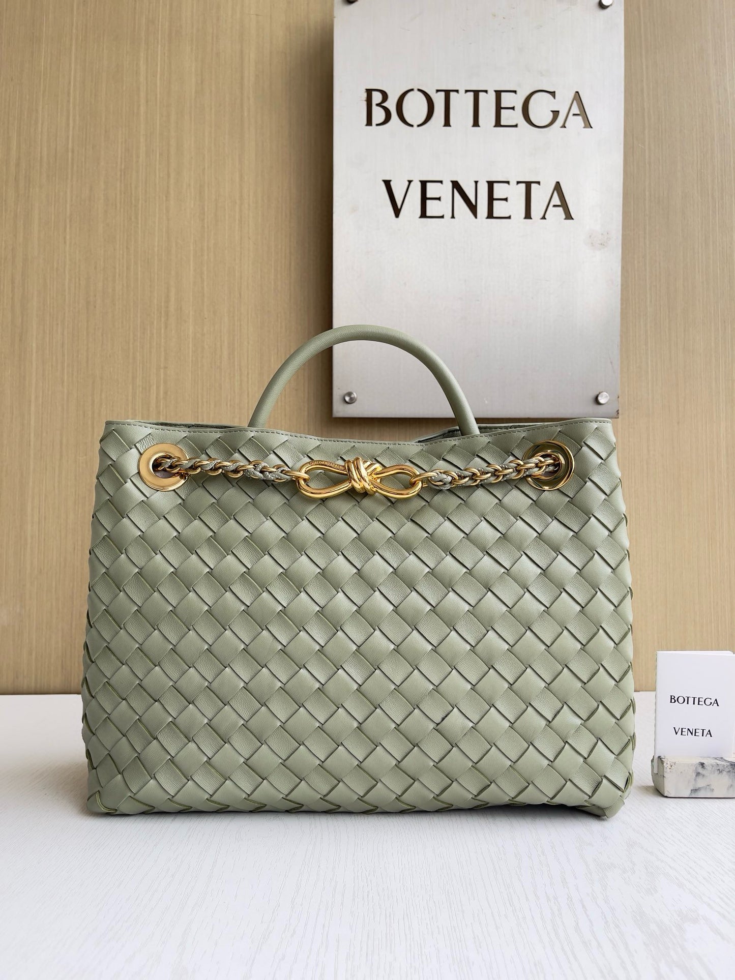 BV Andiamo Chain Bag 32x24x12cm
