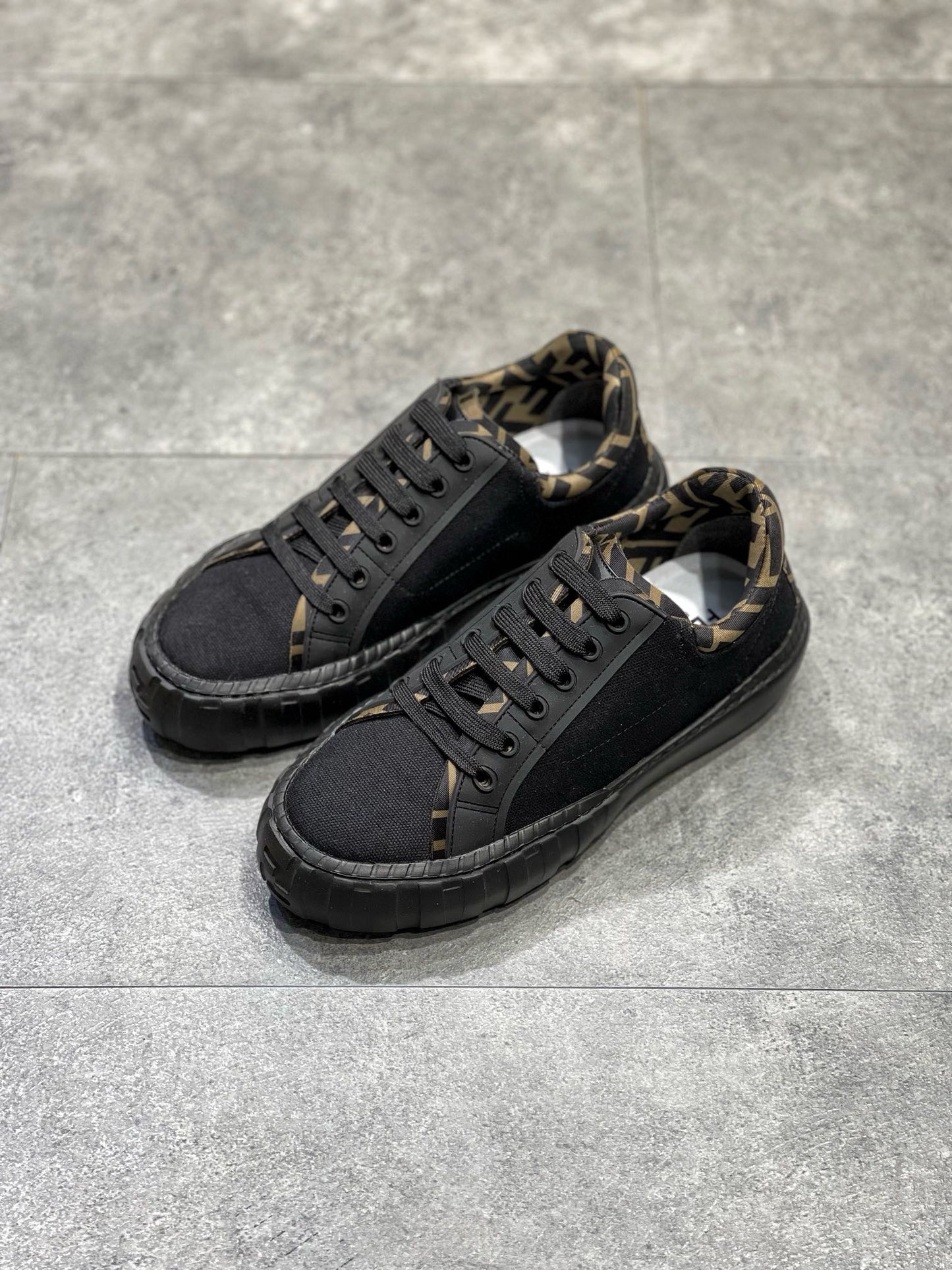 Fendi Sneakers