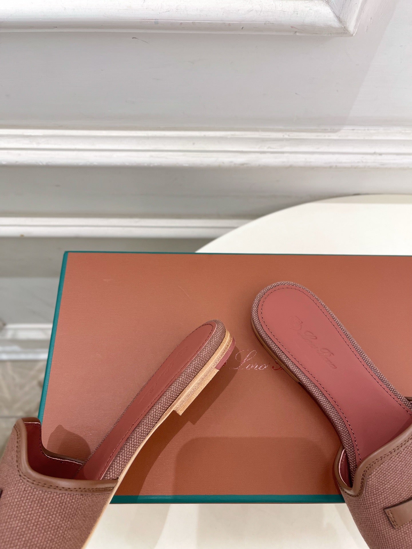 LP Sandals