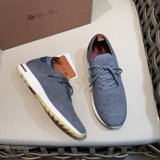 LP Sneakers