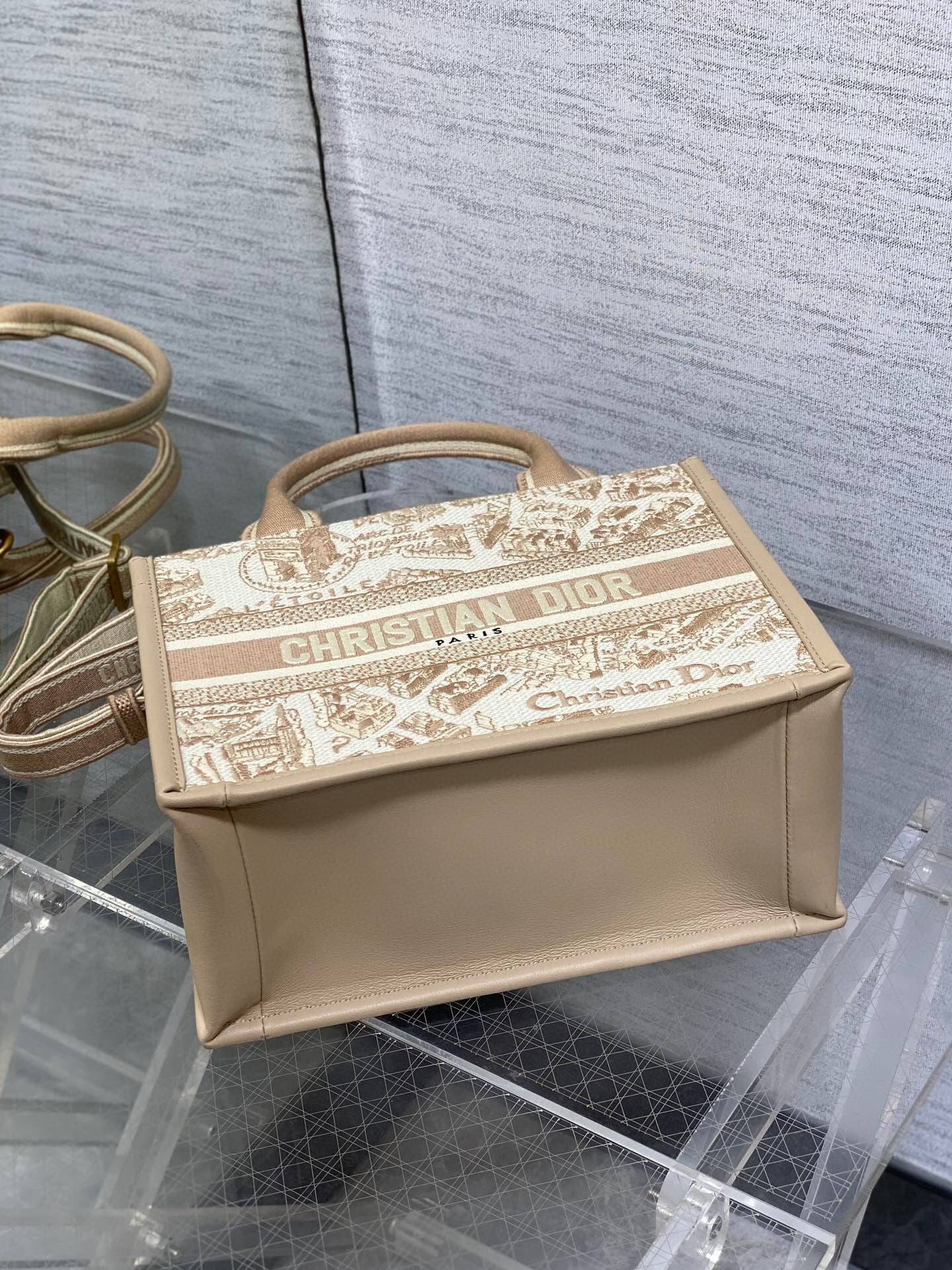 Dior Tote  26x12x21cm