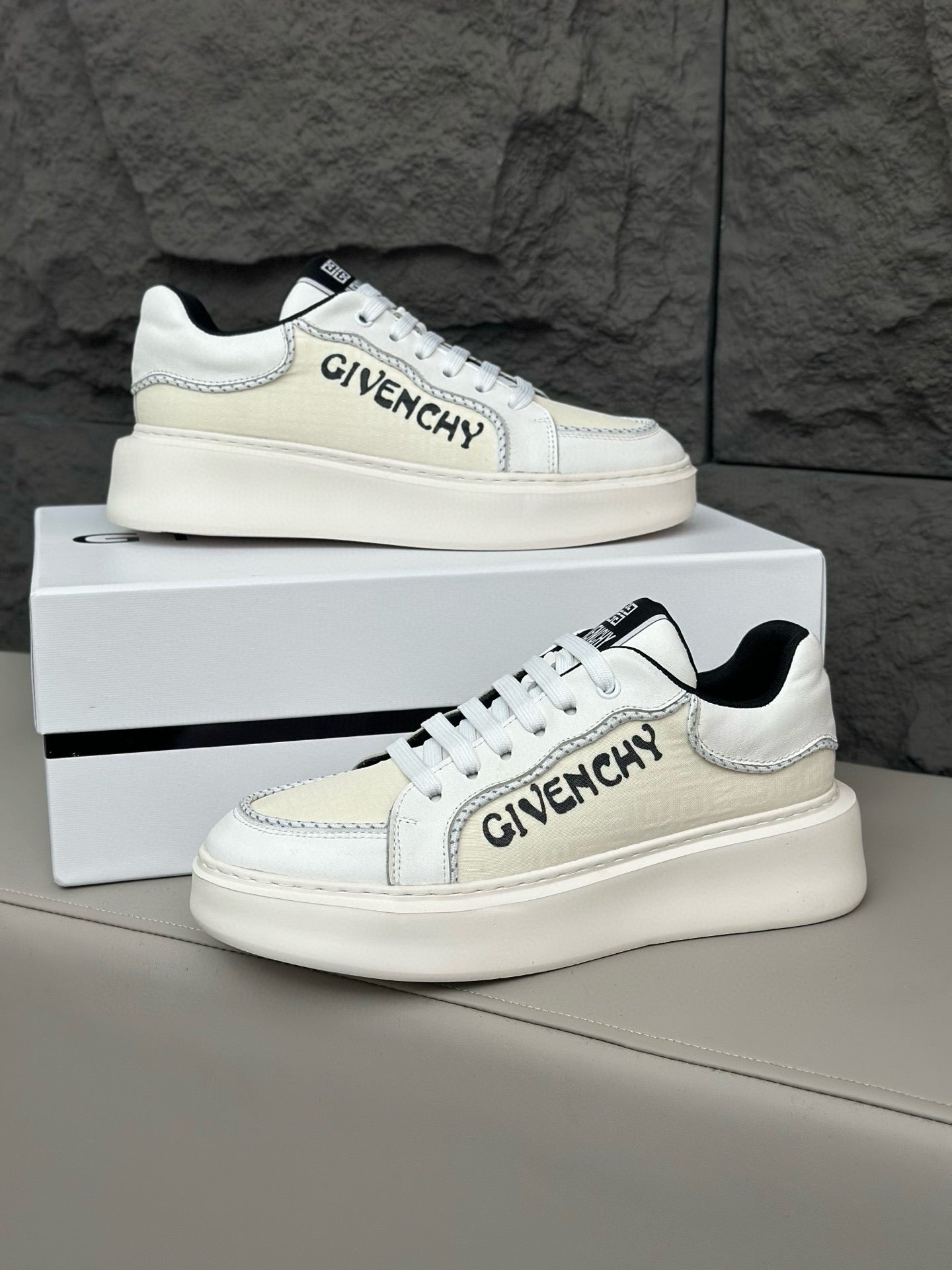 Givenchy Sneakers