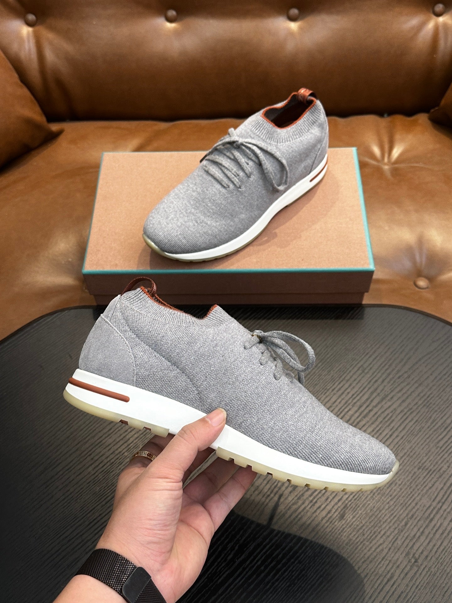 LP Sneakers