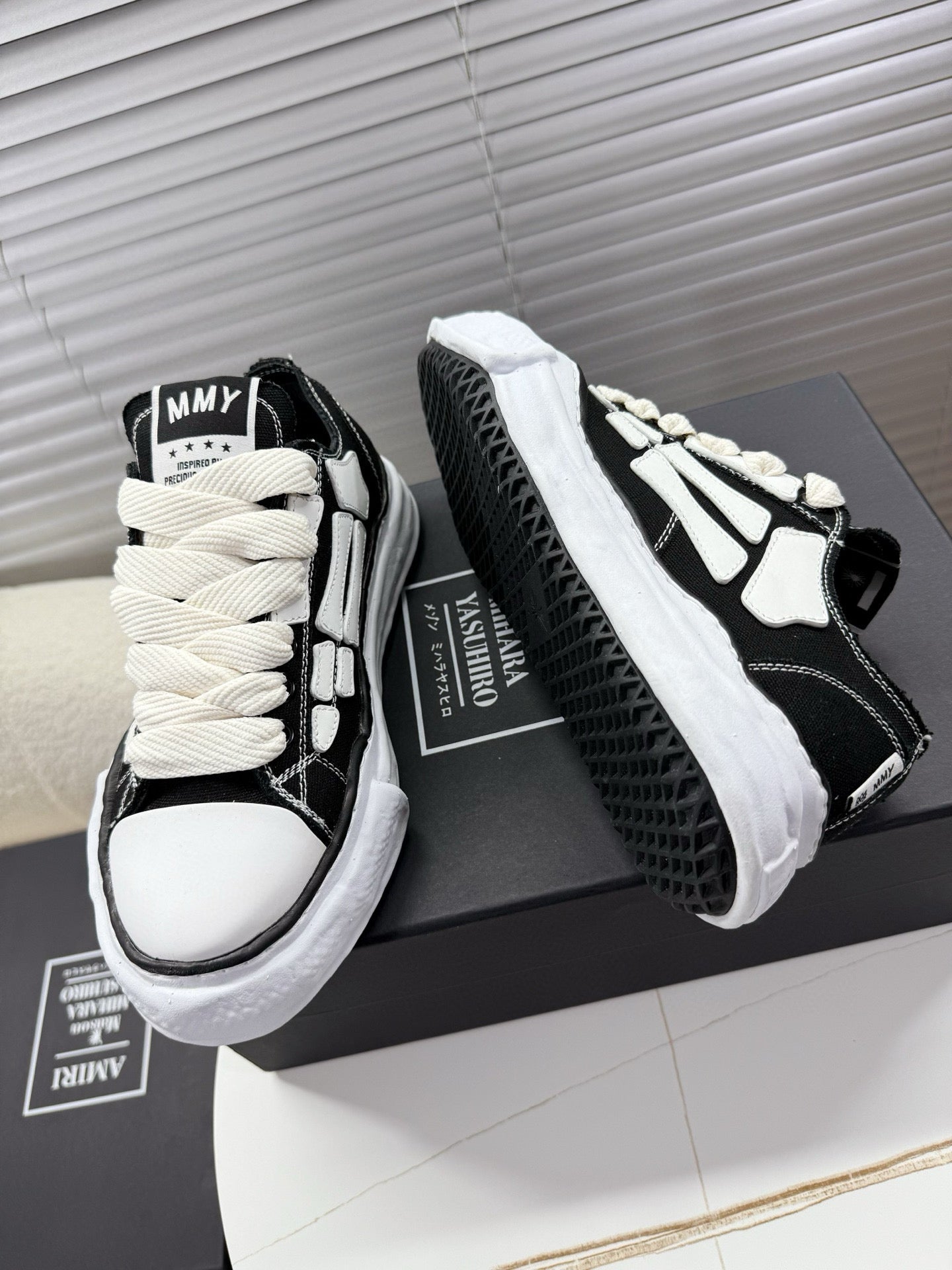 Amiri Sneakers