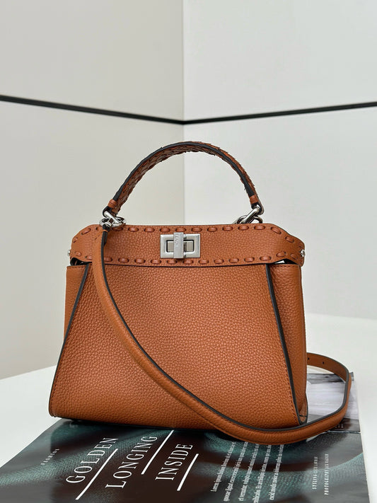 Fendi Peekaboo Bag (23.5x12x20 cm)
