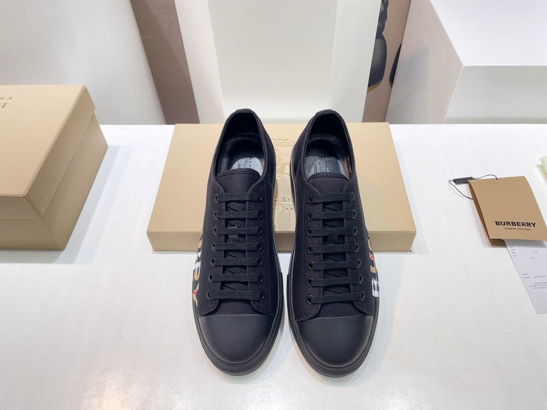 Burberry Sneakers